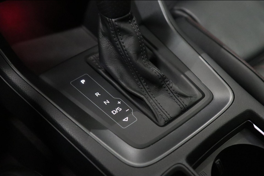 Audi RSQ3 Sportback TFSI RS Pano/Sonos/Camera/Carplay/RSStoelen/BOMVOL
