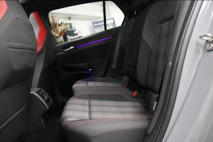 Volkswagen Golf 2.0 TSI GTI PANO /IQ-LIGHT/KEYLES/HUD/H&K/VOLL