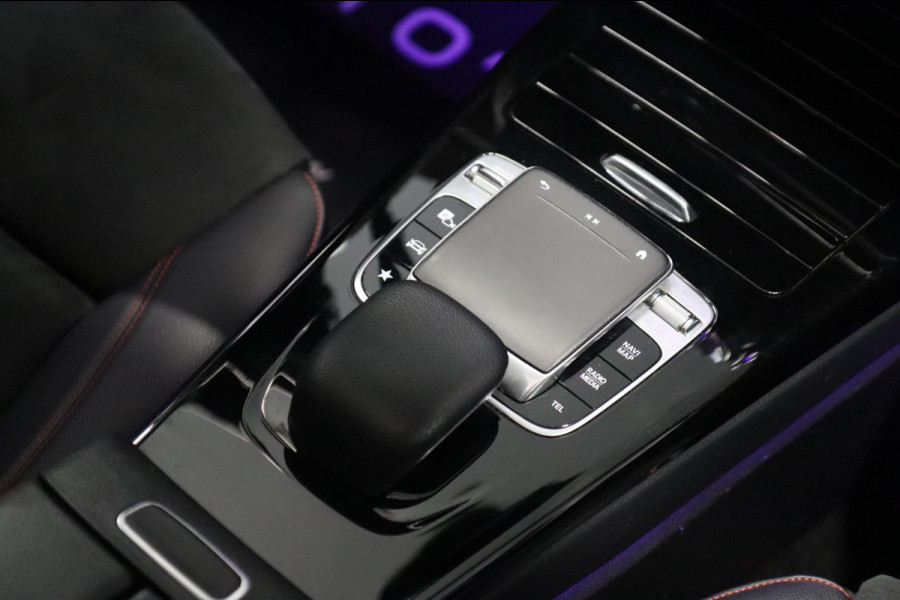 Mercedes-Benz A-Klasse 220 AMG /PANO/SFEERV/CARPLAY/CAM/STOELV/VOLL