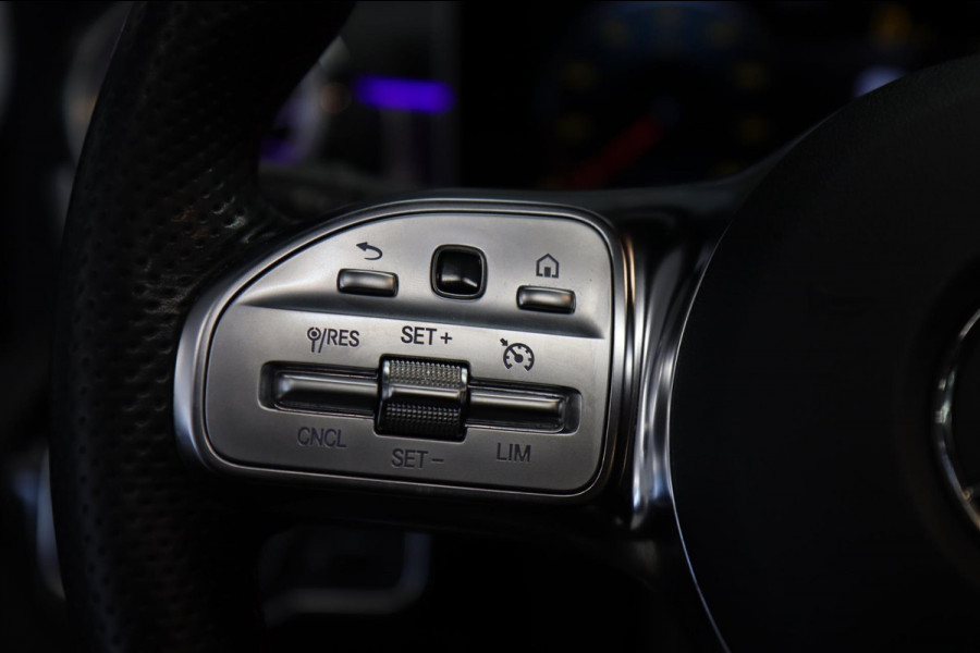 Mercedes-Benz A-Klasse 220 AMG /PANO/SFEERV/CARPLAY/CAM/STOELV/VOLL