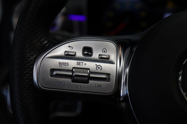 Mercedes-Benz A-Klasse 220 AMG /PANO/SFEERV/CARPLAY/CAM/STOELV/VOLL