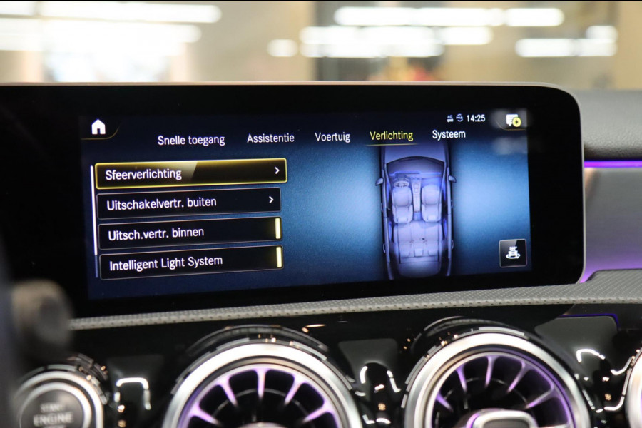 Mercedes-Benz A-Klasse 220 AMG /PANO/SFEERV/CARPLAY/CAM/STOELV/VOLL