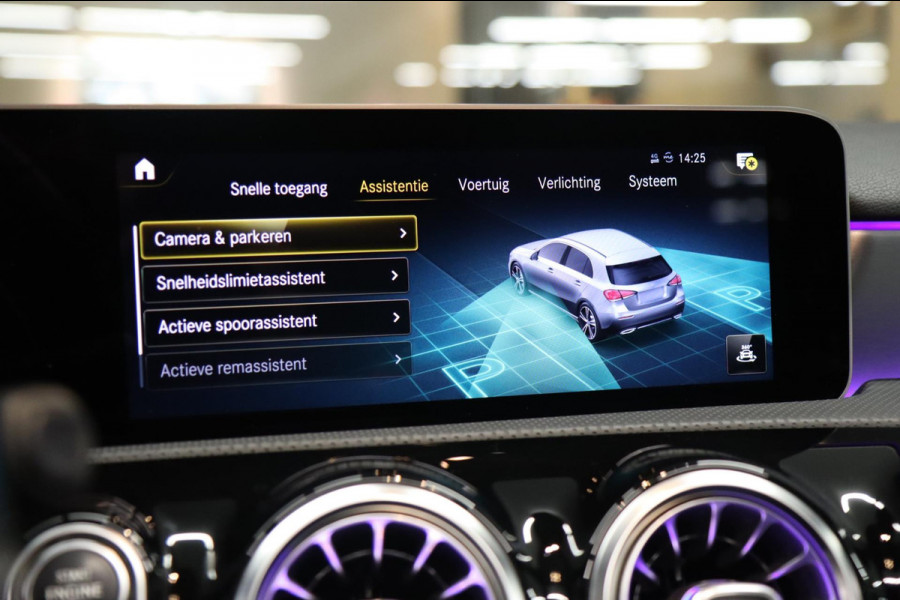 Mercedes-Benz A-Klasse 220 AMG /PANO/SFEERV/CARPLAY/CAM/STOELV/VOLL