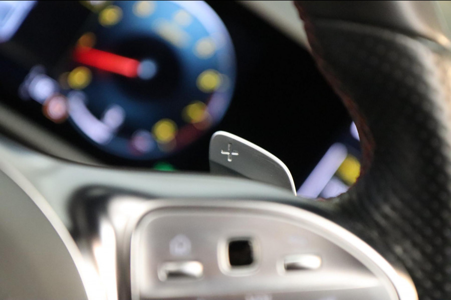 Mercedes-Benz A-Klasse 220 AMG /PANO/SFEERV/CARPLAY/CAM/STOELV/VOLL