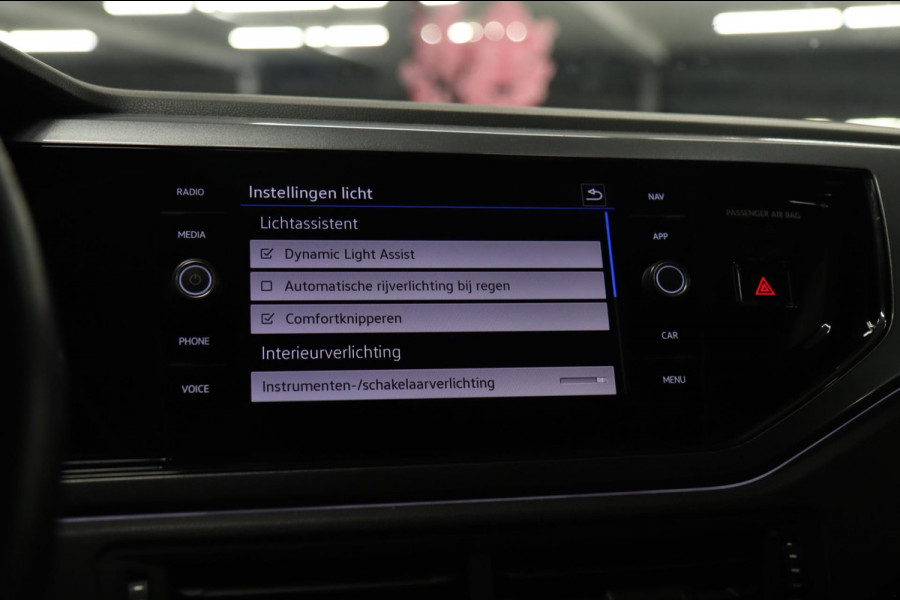 Volkswagen Polo 1.0 TSI Life R-Line IQ Light /KEYLES/CAM/CARPLAY/VOL