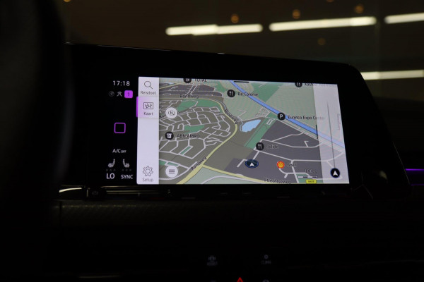 Volkswagen Golf 1.5 eTSI 3X R-Line PANO/IQLIGHT/BLINDESPOT/CARPLAY/VOLL