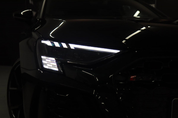 Audi RS3 Sportback 2.5 TFSI quattro /PANO/B&O/Memory/BOMVOL