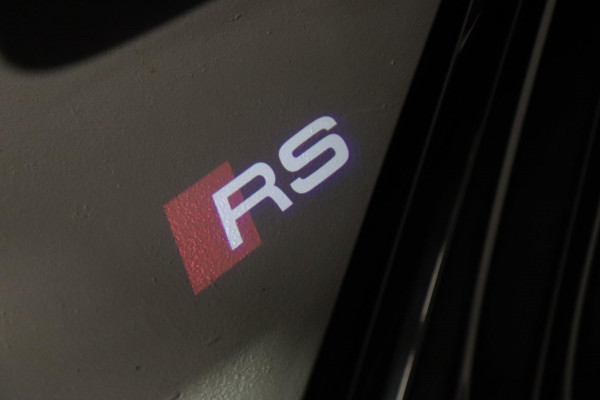 Audi RS3 Sportback 2.5 TFSI quattro /PANO/B&O/Memory/BOMVOL