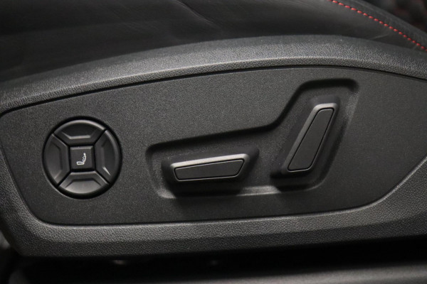 Audi RS3 Sportback 2.5 TFSI quattro /PANO/B&O/Memory/BOMVOL