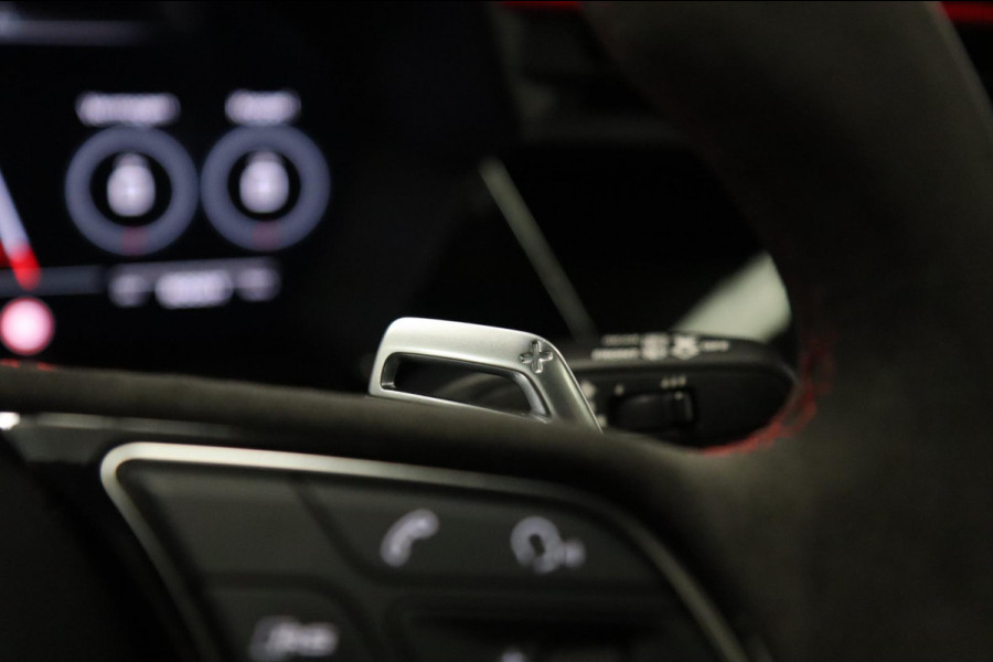 Audi RS3 Sportback 2.5 TFSI quattro /PANO/B&O/Memory/BOMVOL