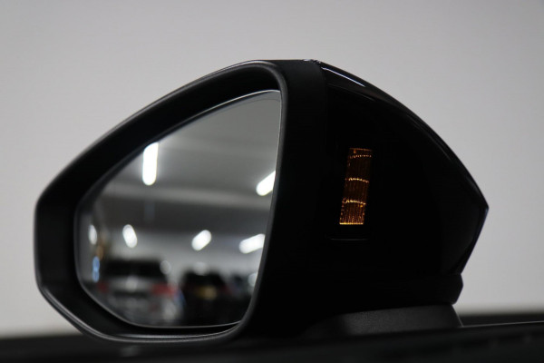 Audi RS3 Sportback 2.5 TFSI quattro /PANO/B&O/Memory/BOMVOL
