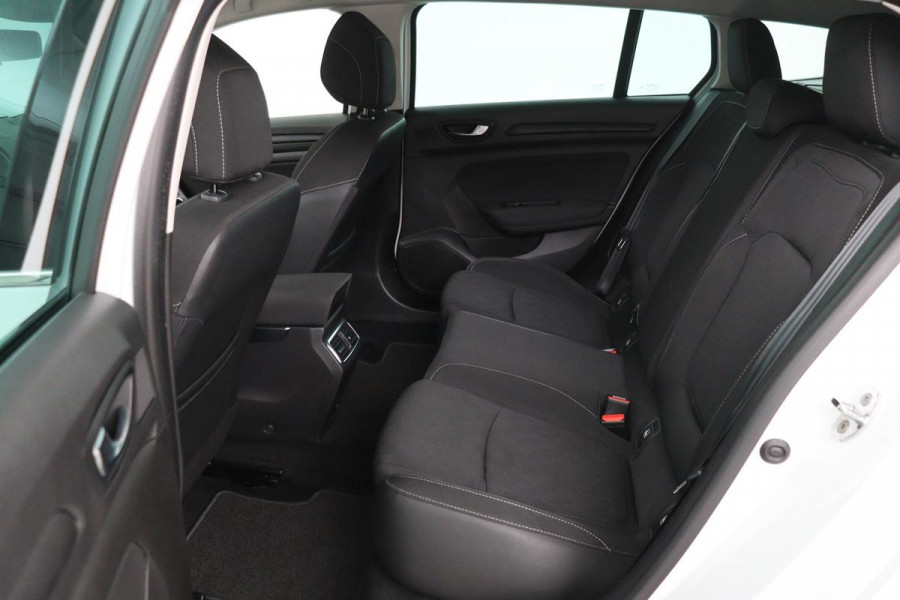 Renault Mégane 1.3 TCe Limited | Carplay | Keyless | Navigatie | Climate control | Parkeerhulp | Cruise control | DAB | Bluetooth