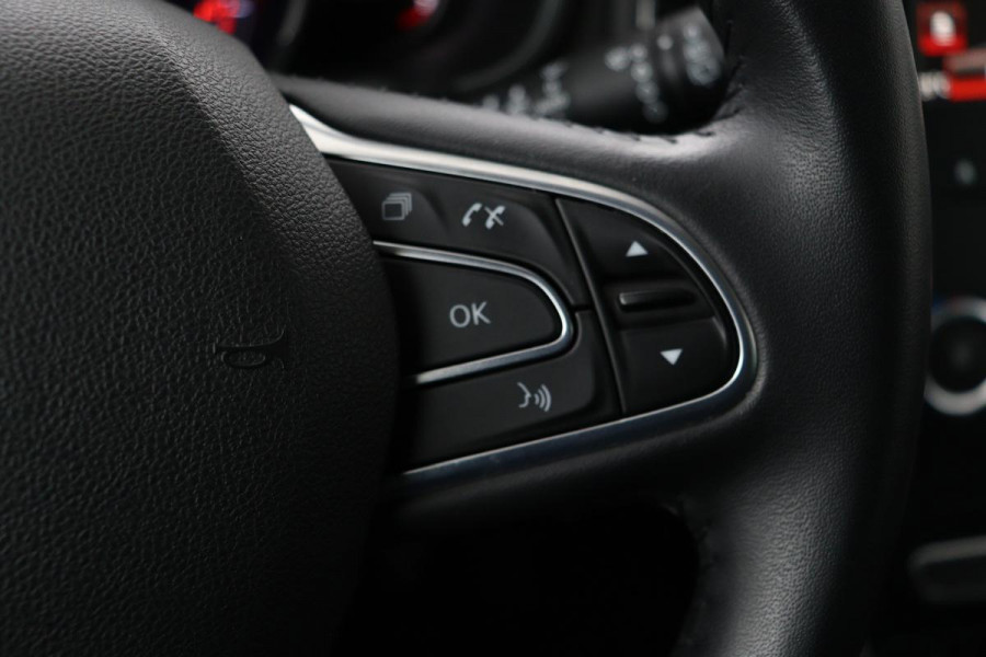 Renault Mégane 1.3 TCe Limited | Carplay | Keyless | Navigatie | Climate control | Parkeerhulp | Cruise control | DAB | Bluetooth