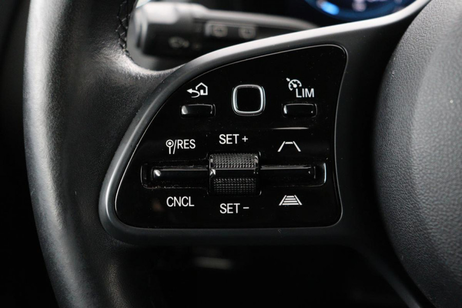 Mercedes-Benz GLA 250e Style | Adaptive cruise | Carplay | Stoelverwarming | Camera | Half leder | Full LED | Park Assist | Widescreen | Climate control