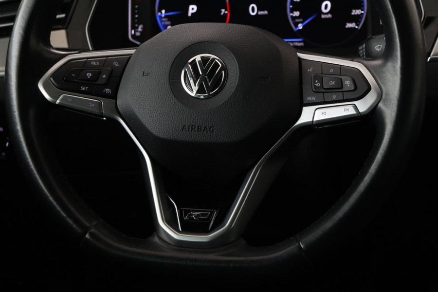 Volkswagen Passat 1.5 TSI R Line | Stoelverwarming | Matrix LED | Adaptive cruise | Carplay | Leder/Alcantara | Navigatie | Parkeerhulp