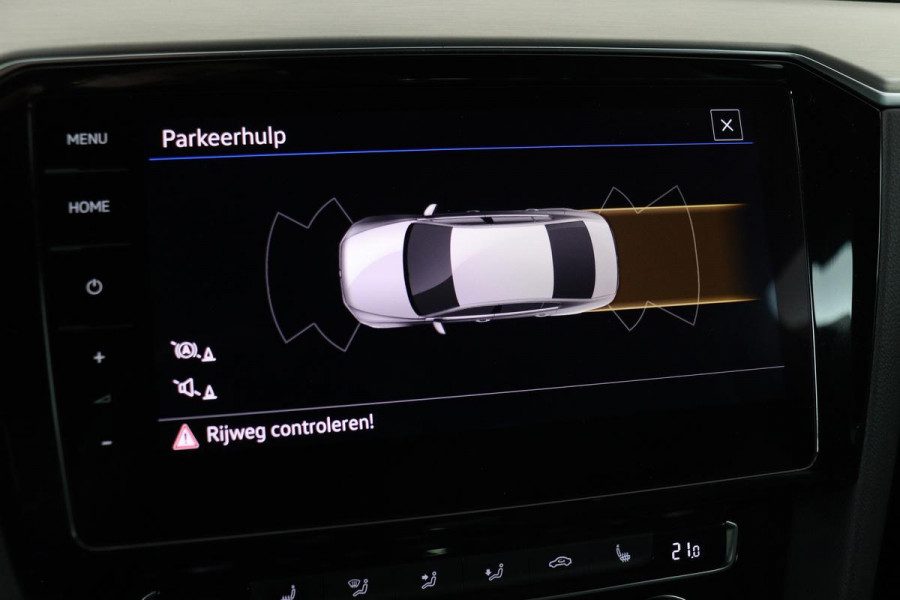 Volkswagen Passat 1.5 TSI R Line | Stoelverwarming | Matrix LED | Adaptive cruise | Carplay | Leder/Alcantara | Navigatie | Parkeerhulp