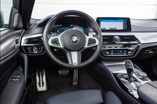 BMW 5 Serie Touring M550d xDrive High Executive Panodak Adapt. cruise 360Cam