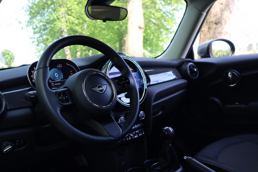 MINI Mini 1.5 One Essential | LED | Carplay |