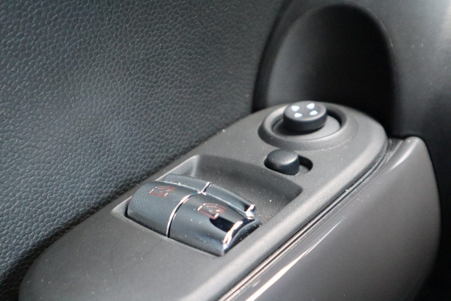MINI Mini 1.5 One Essential | LED | Carplay |