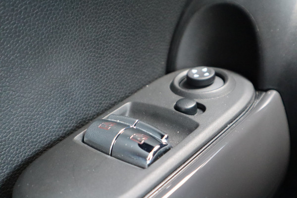 MINI Mini 1.5 One Essential | LED | Carplay |