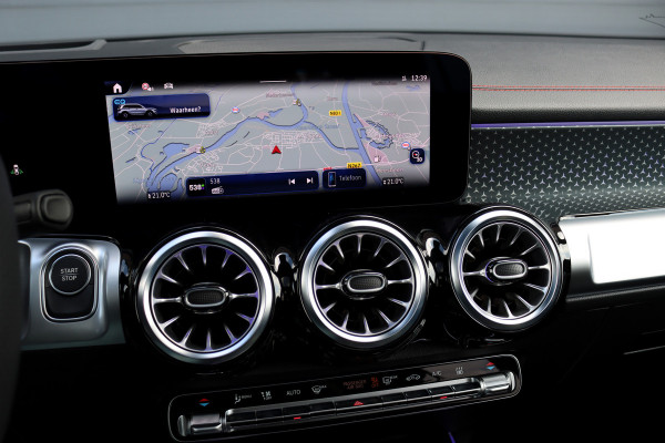 Mercedes-Benz EQB 350 4MATIC AMG Line 71 kWh | Facelift | Distronic | Burmester  | Memory | HUD | Trekhaak | Panoramadak | Verwarmd Stuurwiel | Keyless Go | Vario-achterbank |