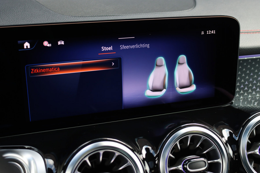Mercedes-Benz EQB 350 4MATIC AMG Line 71 kWh | Facelift | Distronic | Burmester  | Memory | HUD | Trekhaak | Panoramadak | Verwarmd Stuurwiel | Keyless Go | Vario-achterbank |