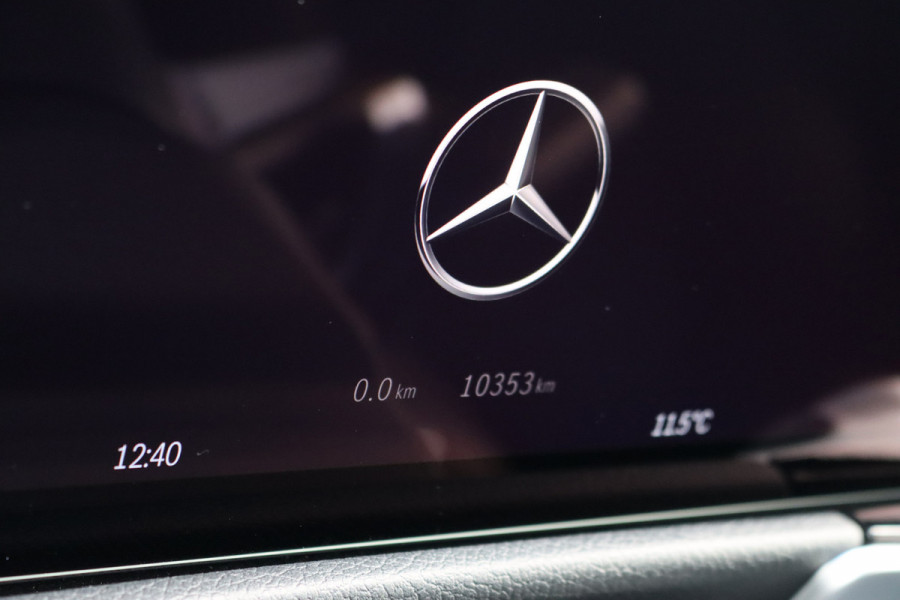 Mercedes-Benz EQB 350 4MATIC AMG Line 71 kWh | Facelift | Distronic | Burmester  | Memory | HUD | Trekhaak | Panoramadak | Verwarmd Stuurwiel | Keyless Go | Vario-achterbank |