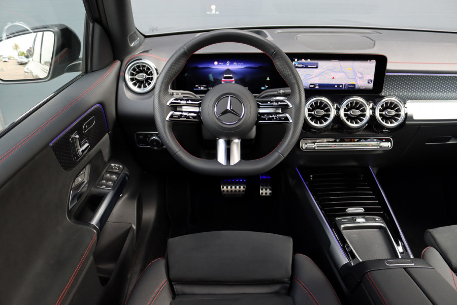 Mercedes-Benz EQB 350 4MATIC AMG Line 71 kWh | Facelift | Distronic | Burmester  | Memory | HUD | Trekhaak | Panoramadak | Verwarmd Stuurwiel | Keyless Go | Vario-achterbank |