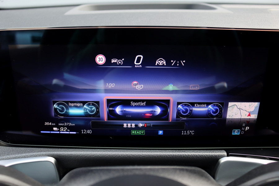 Mercedes-Benz EQB 350 4MATIC AMG Line 71 kWh | Facelift | Distronic | Burmester  | Memory | HUD | Trekhaak | Panoramadak | Verwarmd Stuurwiel | Keyless Go | Vario-achterbank |