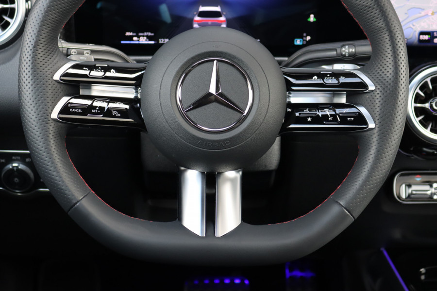 Mercedes-Benz EQB 350 4MATIC AMG Line 71 kWh | Facelift | Distronic | Burmester  | Memory | HUD | Trekhaak | Panoramadak | Verwarmd Stuurwiel | Keyless Go | Vario-achterbank |