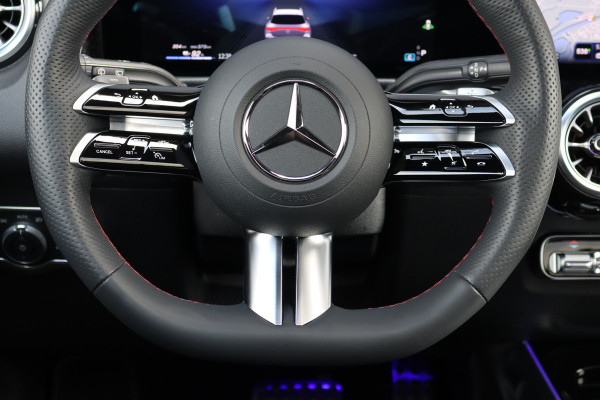 Mercedes-Benz EQB 350 4MATIC AMG Line 71 kWh | Facelift | Distronic | Burmester  | Memory | HUD | Trekhaak | Panoramadak | Verwarmd Stuurwiel | Keyless Go | Vario-achterbank |