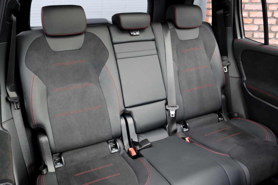 Mercedes-Benz EQB 350 4MATIC AMG Line 71 kWh | Facelift | Distronic | Burmester  | Memory | HUD | Trekhaak | Panoramadak | Verwarmd Stuurwiel | Keyless Go | Vario-achterbank |