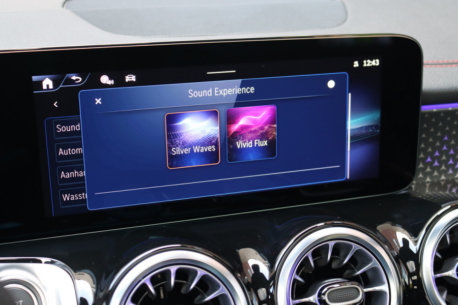 Mercedes-Benz EQB 350 4MATIC AMG Line 71 kWh | Facelift | Distronic | Burmester  | Memory | HUD | Trekhaak | Panoramadak | Verwarmd Stuurwiel | Keyless Go | Vario-achterbank |