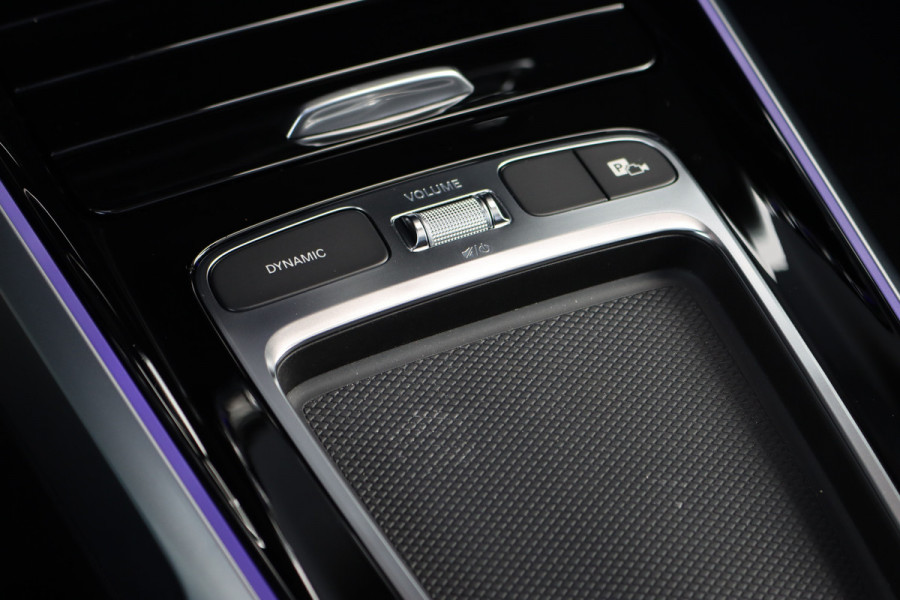 Mercedes-Benz EQB 350 4MATIC AMG Line 71 kWh | Facelift | Distronic | Burmester  | Memory | HUD | Trekhaak | Panoramadak | Verwarmd Stuurwiel | Keyless Go | Vario-achterbank |
