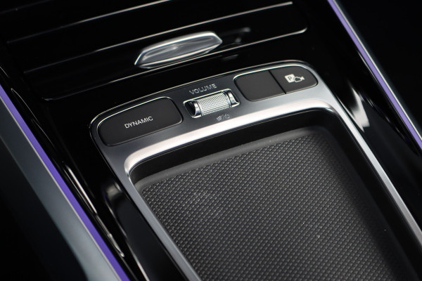 Mercedes-Benz EQB 350 4MATIC AMG Line 71 kWh | Facelift | Distronic | Burmester  | Memory | HUD | Trekhaak | Panoramadak | Verwarmd Stuurwiel | Keyless Go | Vario-achterbank |