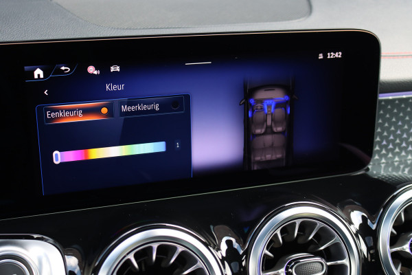Mercedes-Benz EQB 350 4MATIC AMG Line 71 kWh | Facelift | Distronic | Burmester  | Memory | HUD | Trekhaak | Panoramadak | Verwarmd Stuurwiel | Keyless Go | Vario-achterbank |