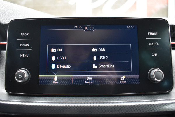 Škoda Kamiq 1.0 TSI Sport Business / Carplay / Sensoren achter / LED / Sportstoelen