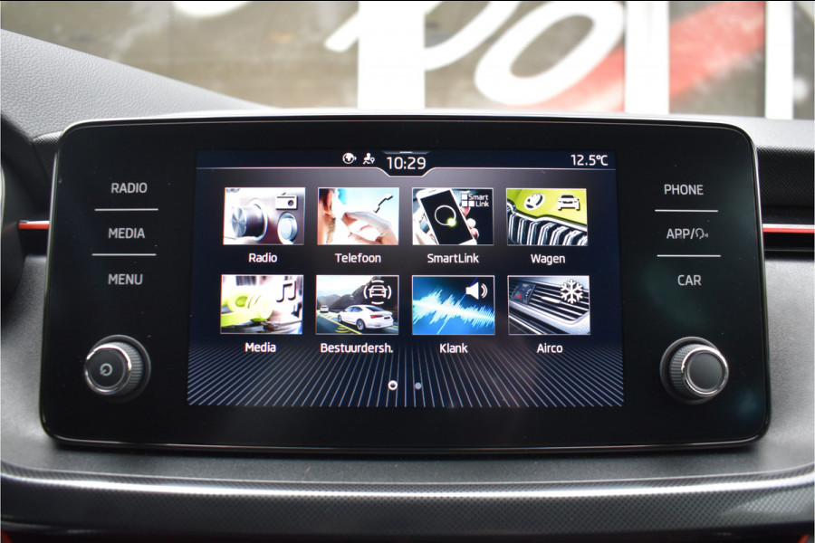 Škoda Kamiq 1.0 TSI Sport Business / Carplay / Sensoren achter / LED / Sportstoelen