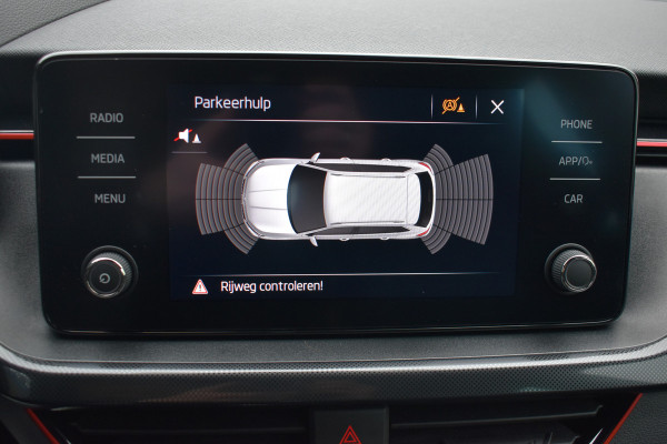 Škoda Kamiq 1.0 TSI Sport Business / Carplay / Sensoren achter / LED / Sportstoelen