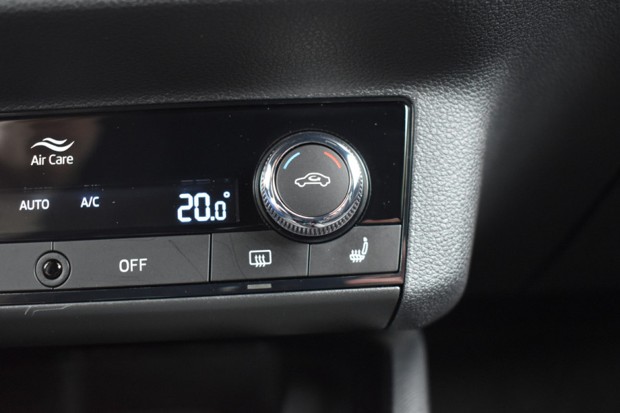 Škoda Kamiq 1.0 TSI Sport Business / Carplay / Sensoren achter / LED / Sportstoelen