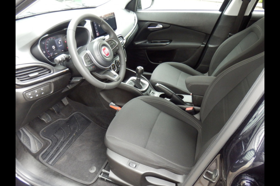 Fiat Tipo 100pk | Station | Life | Camera | Clima | Apple Carpl/ Andr. Aut