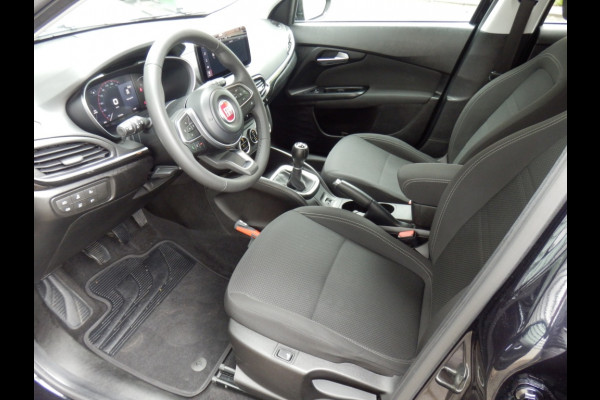 Fiat Tipo 100pk | Station | Life | Camera | Clima | Apple Carpl/ Andr. Aut