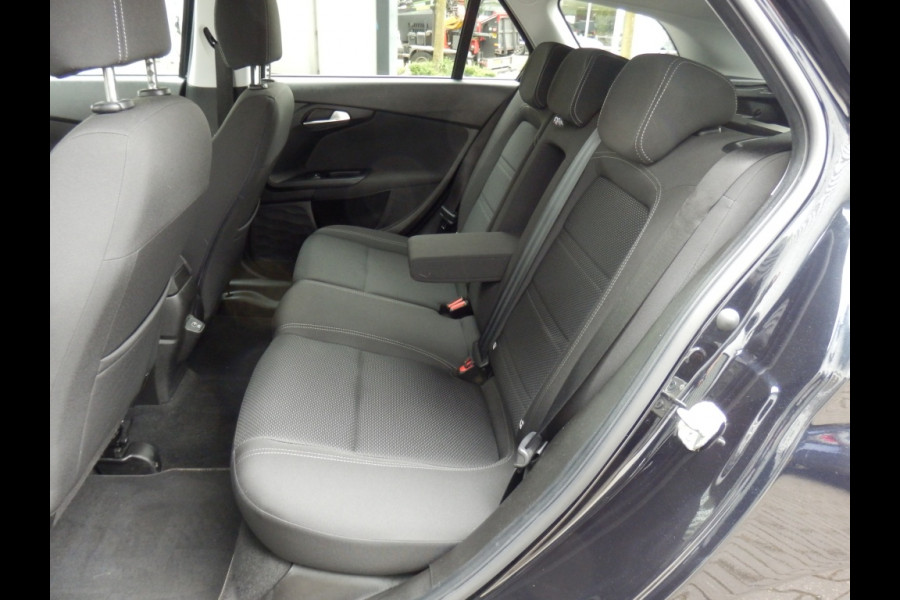 Fiat Tipo 100pk | Station | Life | Camera | Clima | Apple Carpl/ Andr. Aut