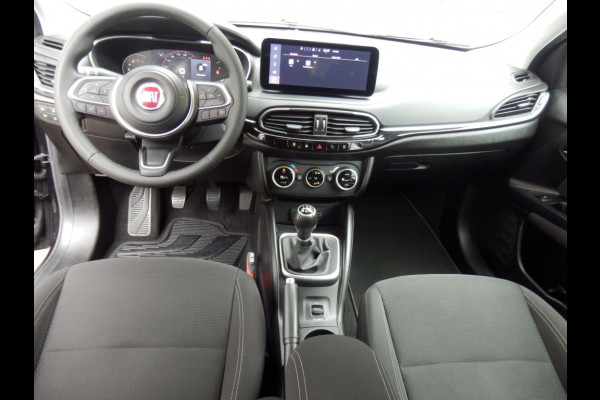 Fiat Tipo 100pk | Station | Life | Camera | Clima | Apple Carpl/ Andr. Aut