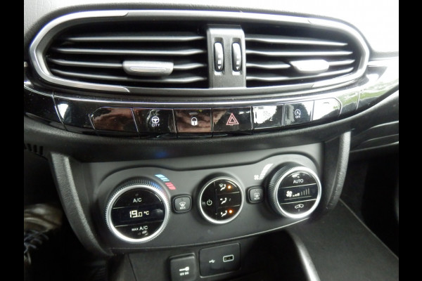 Fiat Tipo 100pk | Station | Life | Camera | Clima | Apple Carpl/ Andr. Aut