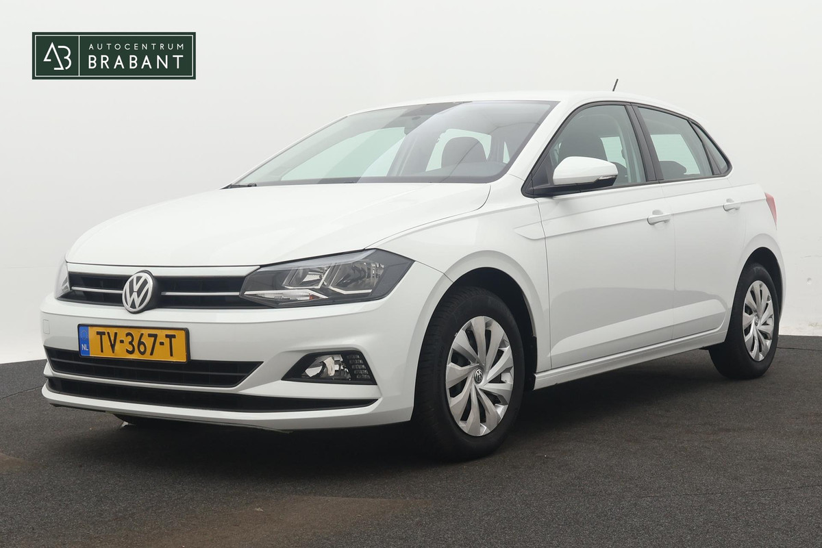 Volkswagen Polo 1.0 TSI Comfortline (NAVIGATIE CARPLAY, STUURBEDIENING, 1e EIGENAAR, GOED ONDERHOUDEN) Volkswagen Polo 1.0 TSI Comfortline (NAVIGATIE CARPLAY, STUURBEDIENING, 1e EIGENAAR, GOED ONDERHOUDEN)