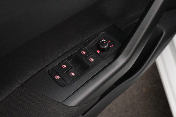 Volkswagen Polo 1.0 TSI Comfortline (NAVIGATIE CARPLAY, STUURBEDIENING, 1e EIGENAAR, GOED ONDERHOUDEN)