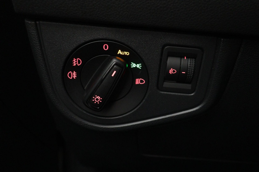 Volkswagen Polo 1.0 TSI Comfortline (NAVIGATIE CARPLAY, STUURBEDIENING, 1e EIGENAAR, GOED ONDERHOUDEN)