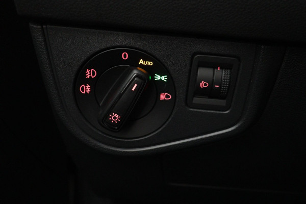 Volkswagen Polo 1.0 TSI Comfortline (NAVIGATIE CARPLAY, STUURBEDIENING, 1e EIGENAAR, GOED ONDERHOUDEN)