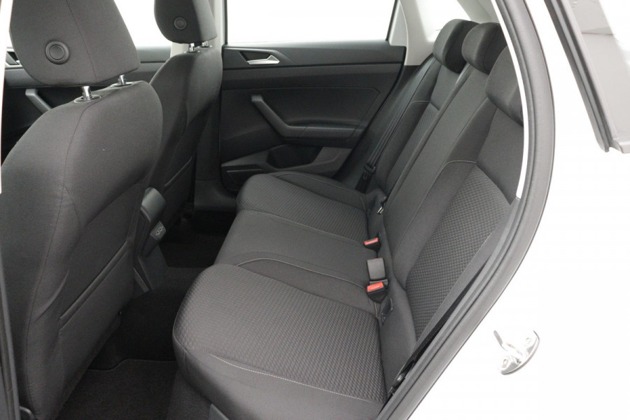 Volkswagen Polo 1.0 TSI Comfortline (NAVIGATIE CARPLAY, STUURBEDIENING, 1e EIGENAAR, GOED ONDERHOUDEN)